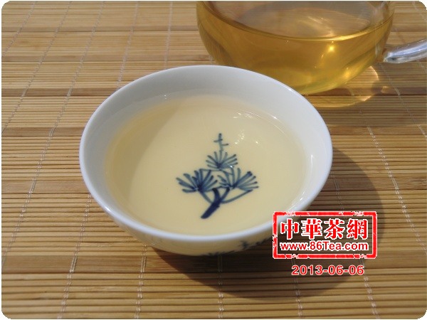 哀牢山 哀牢山普洱茶 2013哀牢山古树茶 200克 生茶